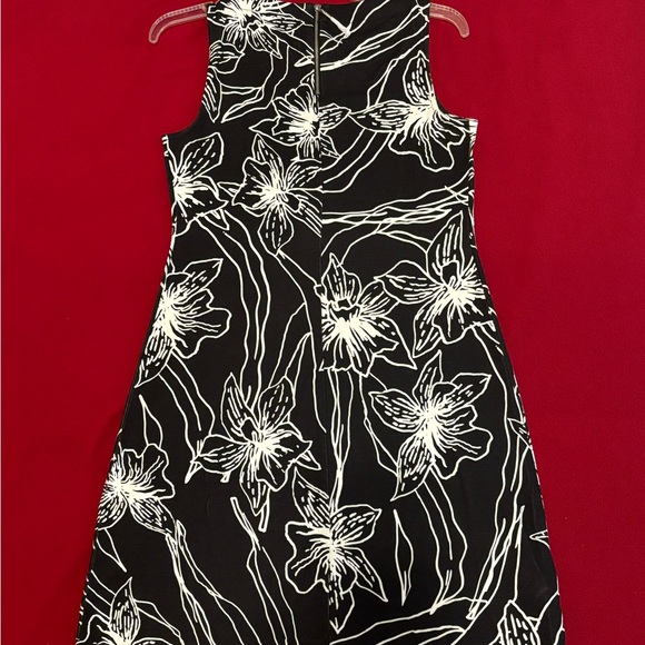 Brand new - Picture 2 of 3